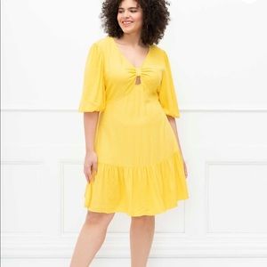 Summer dress with cut out